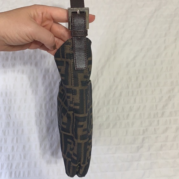 Vintage Fendi zucca shoulder bag. - Picture 7 of 11